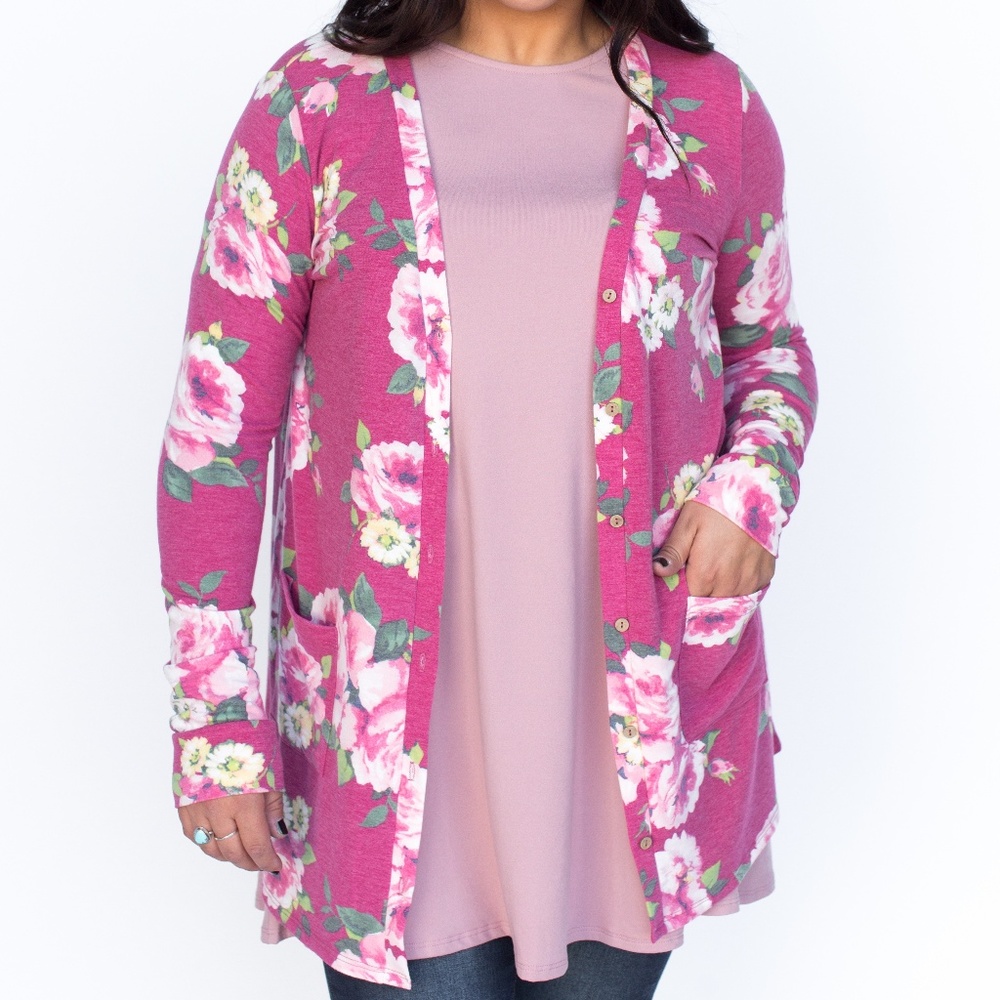 Essential Cardigan - Size Large